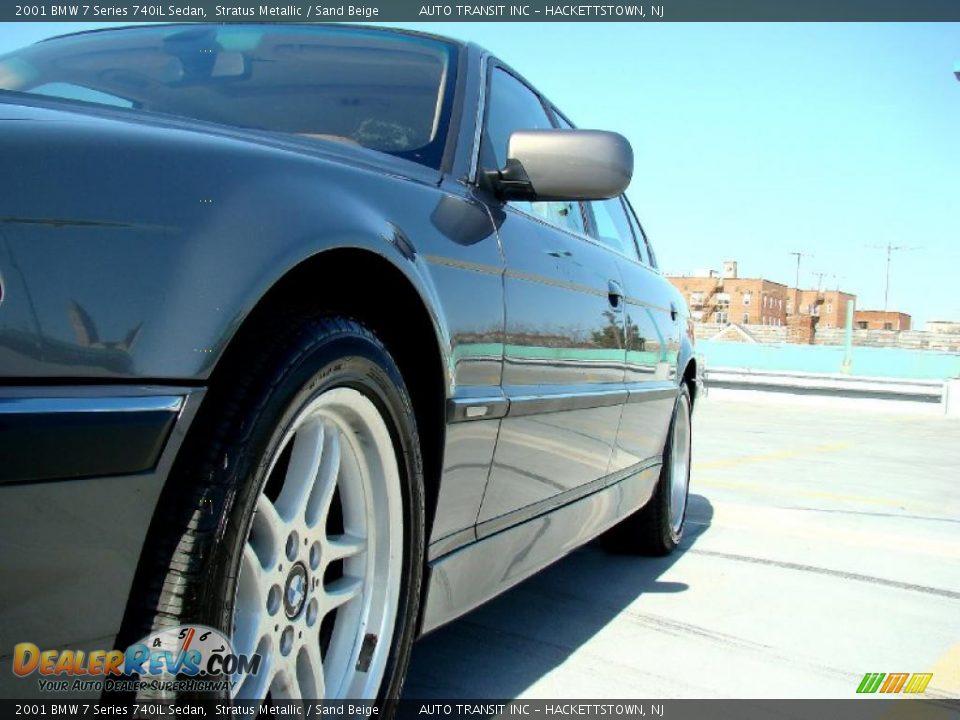 2001 BMW 7 Series 740iL Sedan Stratus Metallic / Sand Beige Photo #13