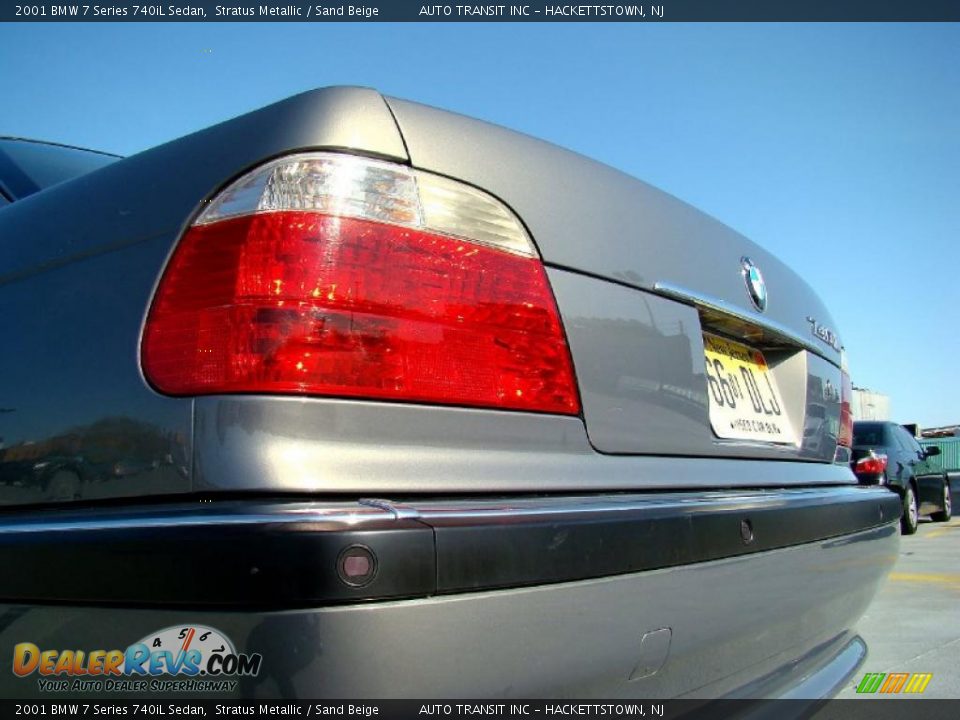 2001 BMW 7 Series 740iL Sedan Stratus Metallic / Sand Beige Photo #25