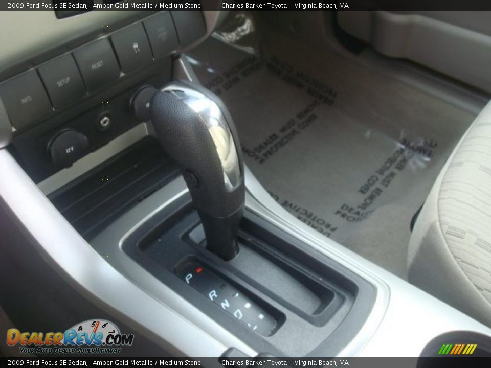 2009 Ford Focus SE Sedan Shifter Photo #19