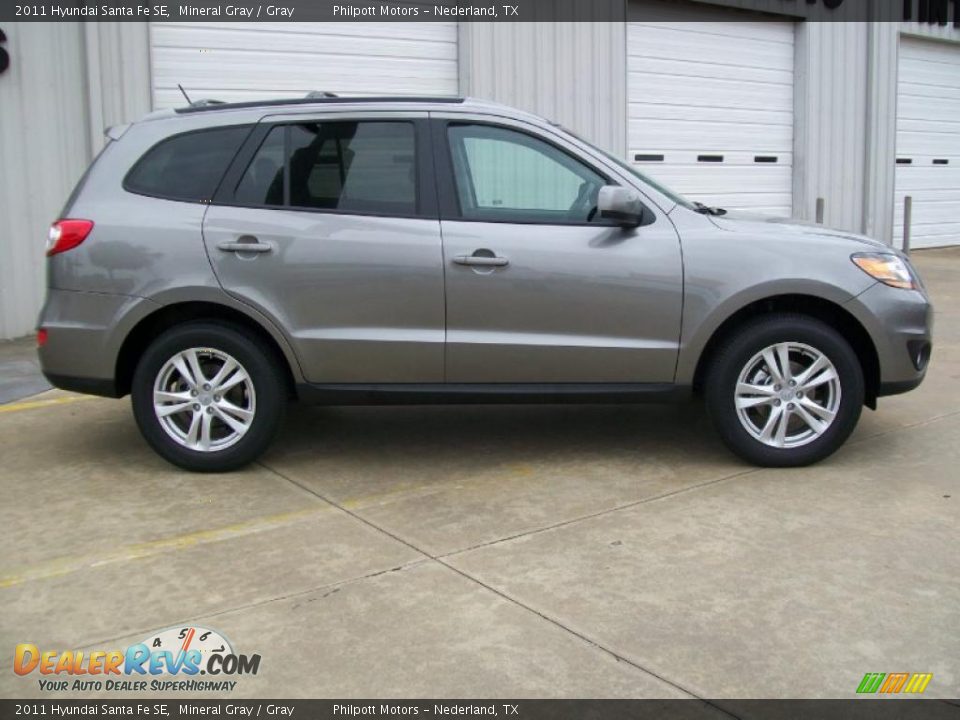 Mineral Gray 2011 Hyundai Santa Fe SE Photo #2