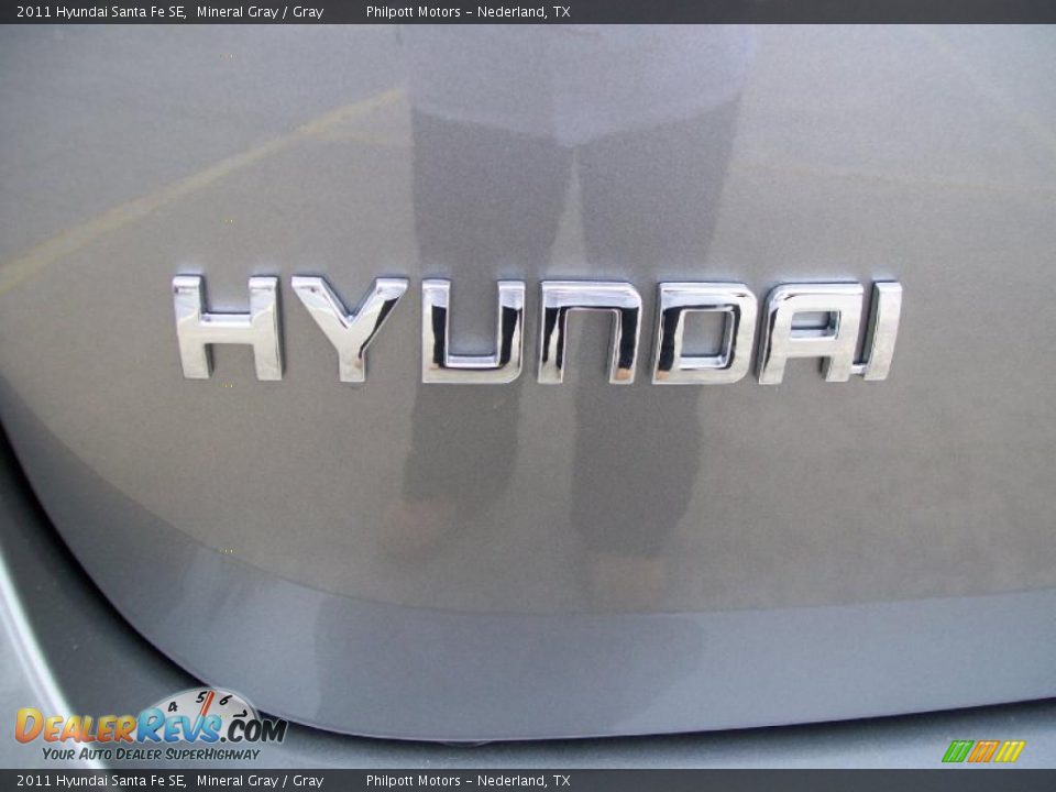 2011 Hyundai Santa Fe SE Logo Photo #14