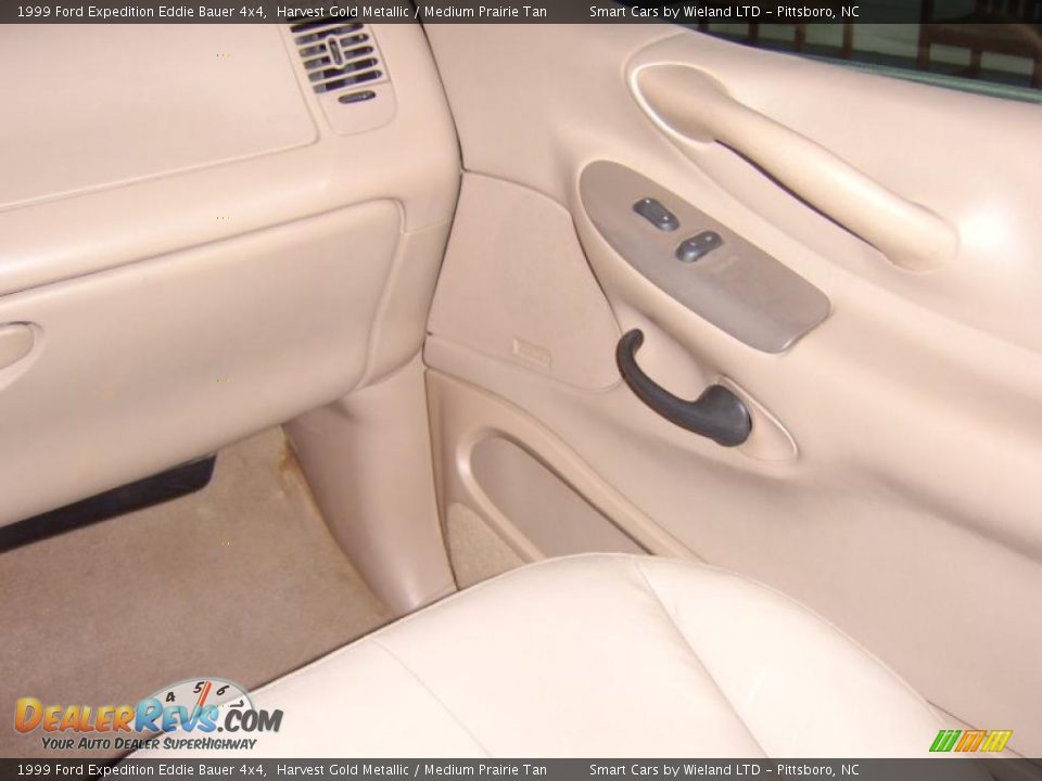 1999 Ford Expedition Eddie Bauer 4x4 Harvest Gold Metallic / Medium Prairie Tan Photo #13