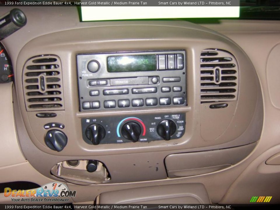 1999 Ford Expedition Eddie Bauer 4x4 Harvest Gold Metallic / Medium Prairie Tan Photo #14