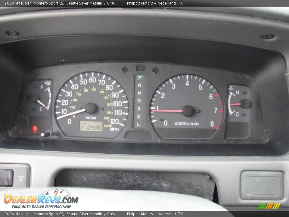 2000 Mitsubishi Montero Sport ES Gauges Photo #33