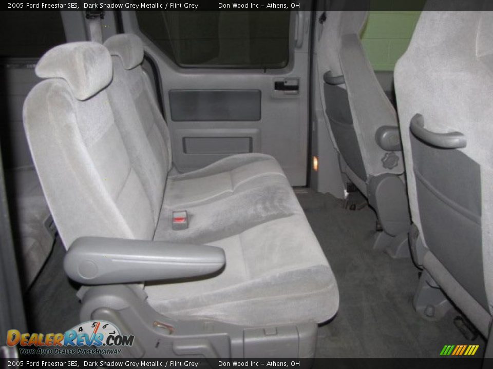 Flint Grey Interior - 2005 Ford Freestar SES Photo #15
