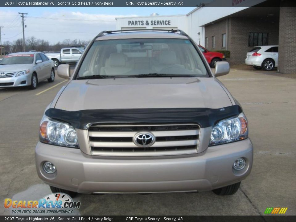 2007 Toyota Highlander V6 Sonora Gold Pearl / Ivory Beige Photo #2