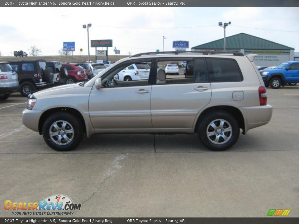 2007 Toyota Highlander V6 Sonora Gold Pearl / Ivory Beige Photo #4