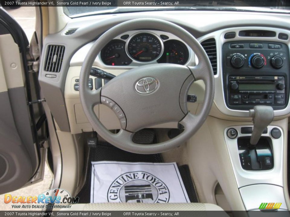 2007 Toyota Highlander V6 Sonora Gold Pearl / Ivory Beige Photo #9