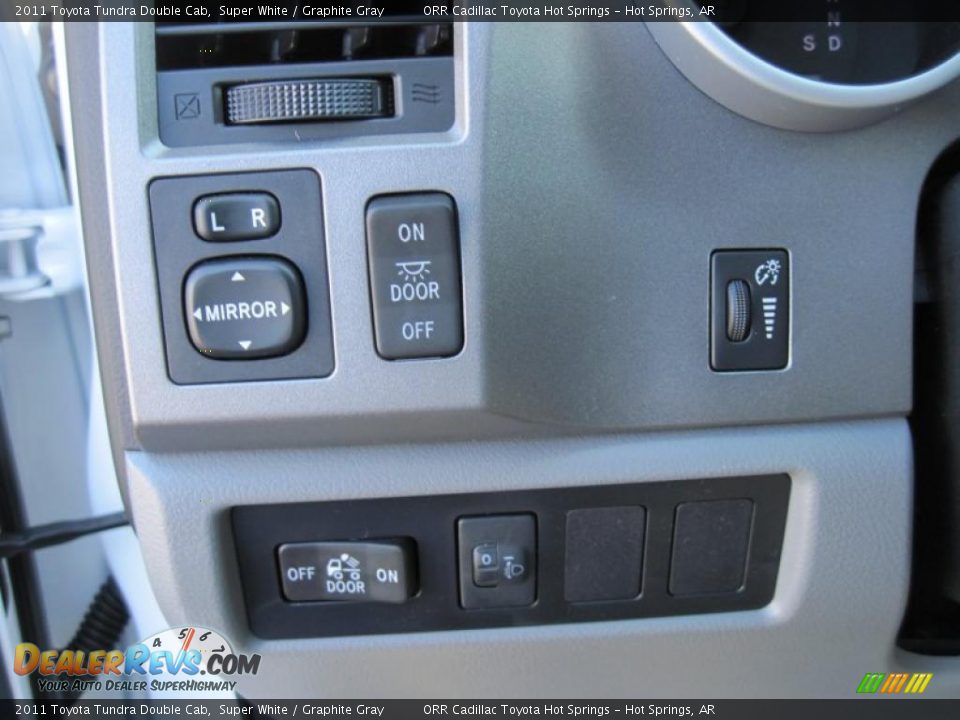 2011 Toyota Tundra Double Cab Super White / Graphite Gray Photo #11