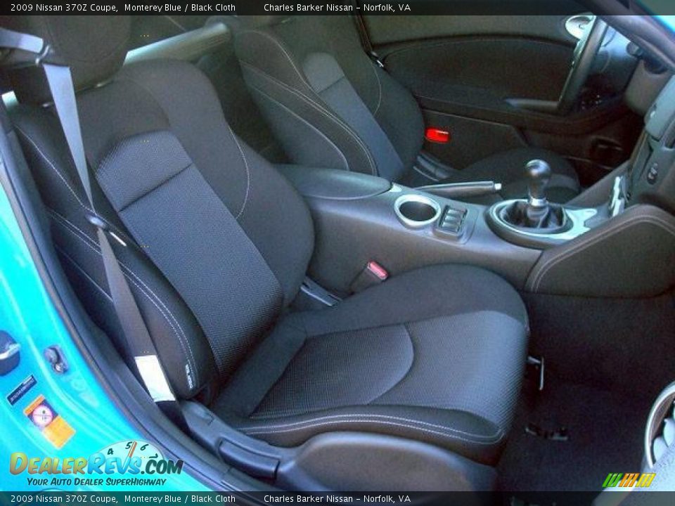 Black Cloth Interior - 2009 Nissan 370Z Coupe Photo #8