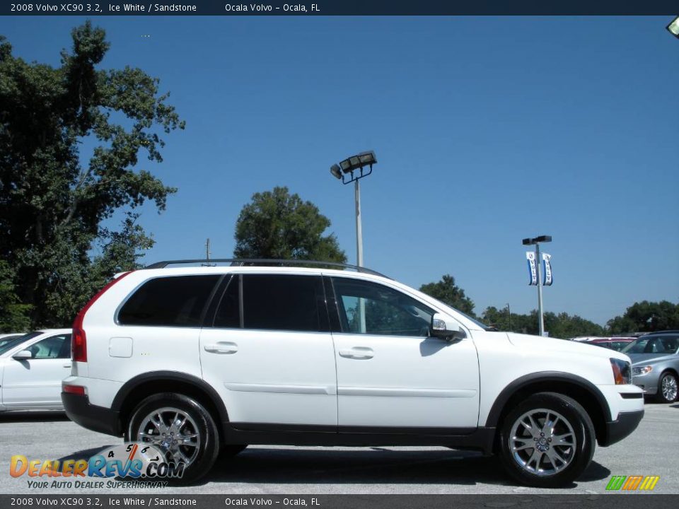 2008 Volvo XC90 3.2 Ice White / Sandstone Photo #4