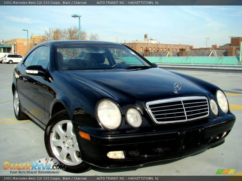 2001 Mercedes-Benz CLK 320 Coupe Black / Charcoal Photo #4