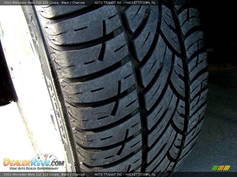 2001 Mercedes-Benz CLK 320 Coupe Black / Charcoal Photo #7