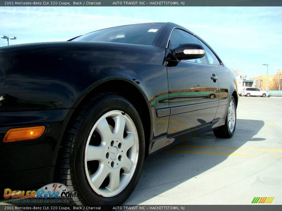 2001 Mercedes-Benz CLK 320 Coupe Black / Charcoal Photo #13