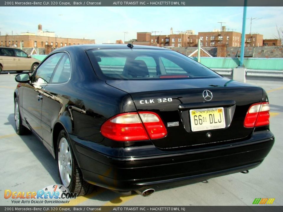 2001 Mercedes-Benz CLK 320 Coupe Black / Charcoal Photo #16