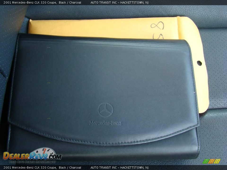 2001 Mercedes-Benz CLK 320 Coupe Black / Charcoal Photo #25