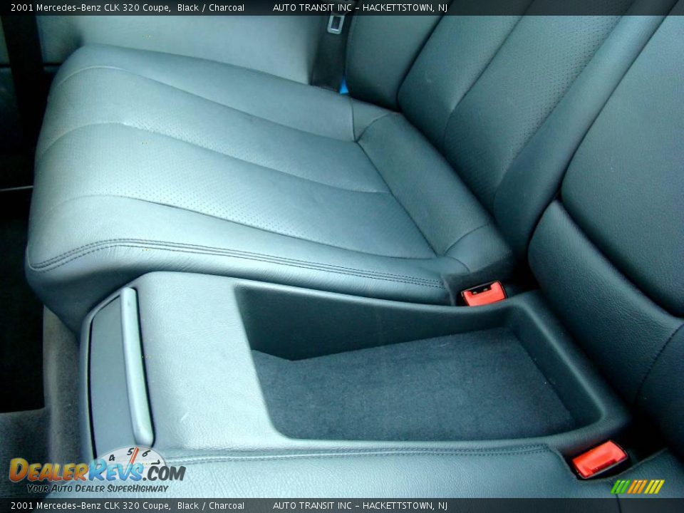 2001 Mercedes-Benz CLK 320 Coupe Black / Charcoal Photo #33