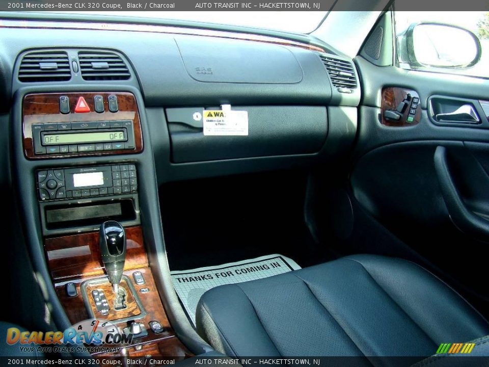 2001 Mercedes-Benz CLK 320 Coupe Black / Charcoal Photo #34