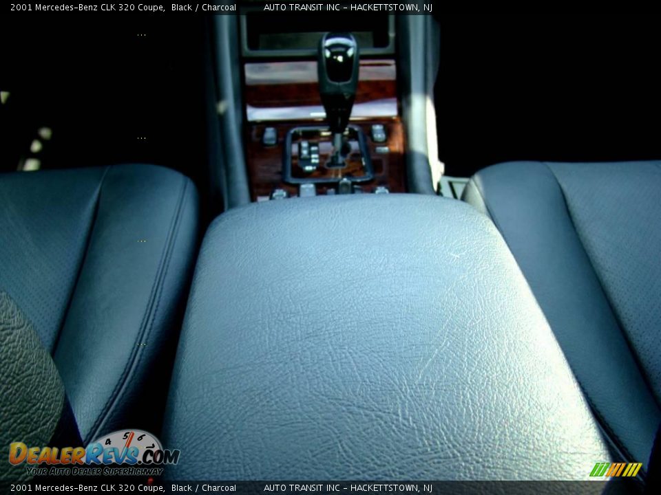 2001 Mercedes-Benz CLK 320 Coupe Black / Charcoal Photo #36