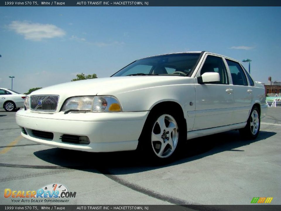 1999 Volvo S70 T5 White / Taupe Photo #3