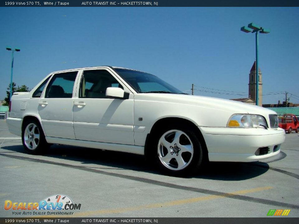 1999 Volvo S70 T5 White / Taupe Photo #7