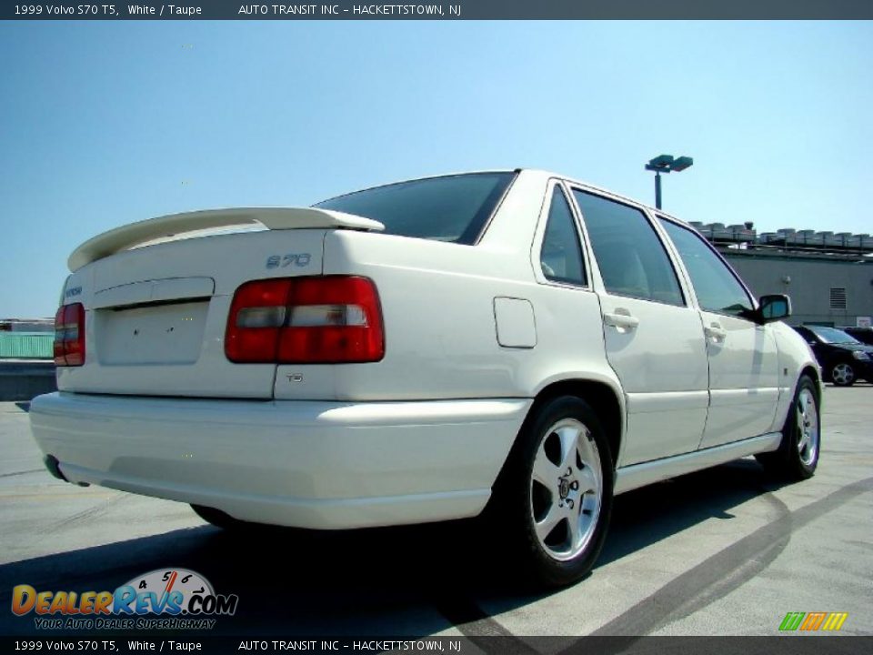 1999 Volvo S70 T5 White / Taupe Photo #8