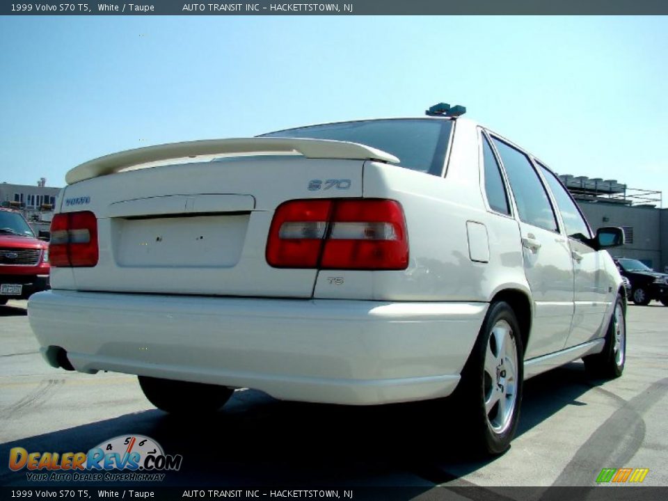 1999 Volvo S70 T5 White / Taupe Photo #9