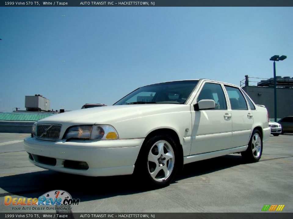 1999 Volvo S70 T5 White / Taupe Photo #10