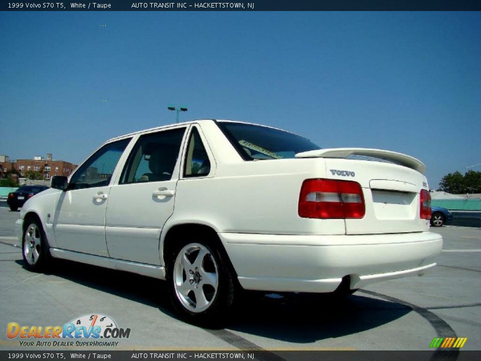 1999 Volvo S70 T5 White / Taupe Photo #12