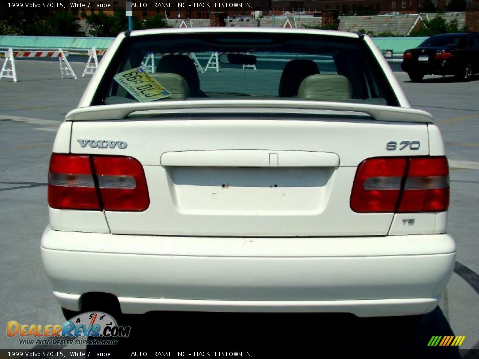 1999 Volvo S70 T5 White / Taupe Photo #15