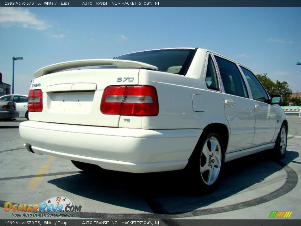 1999 Volvo S70 T5 White / Taupe Photo #16