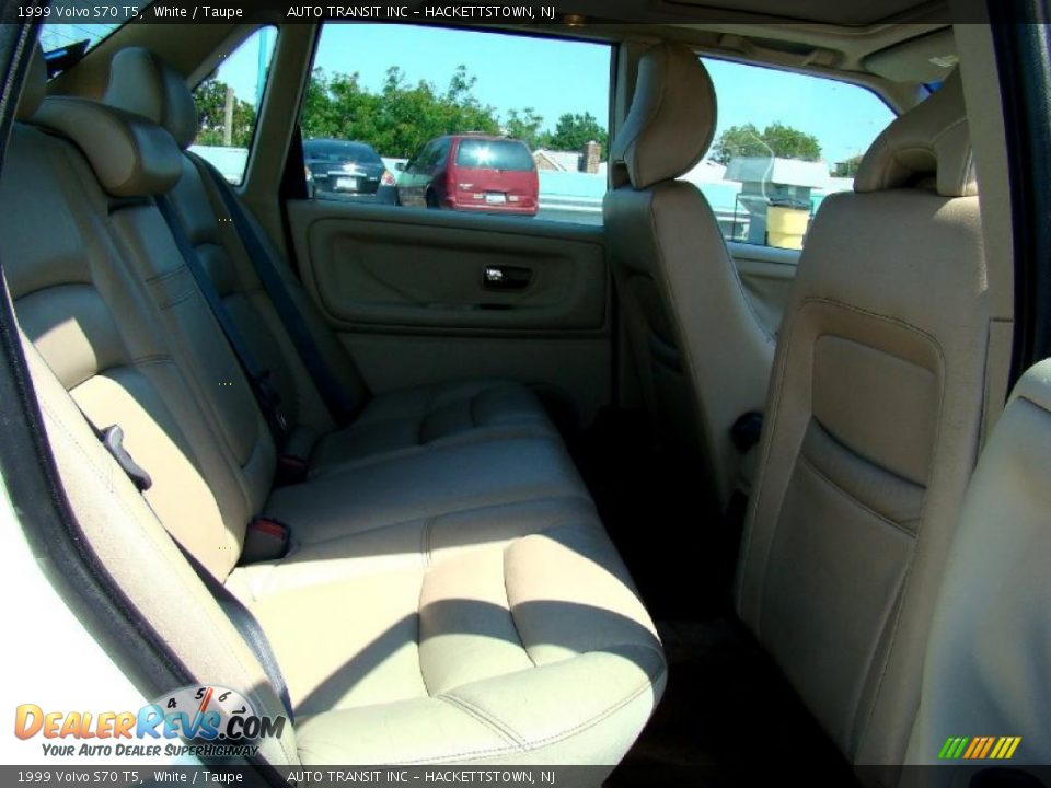 1999 Volvo S70 T5 White / Taupe Photo #25