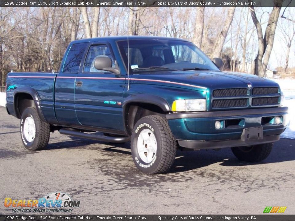 1998 Dodge Ram 1500 Sport Extended Cab 4x4 Emerald Green Pearl / Gray Photo #7