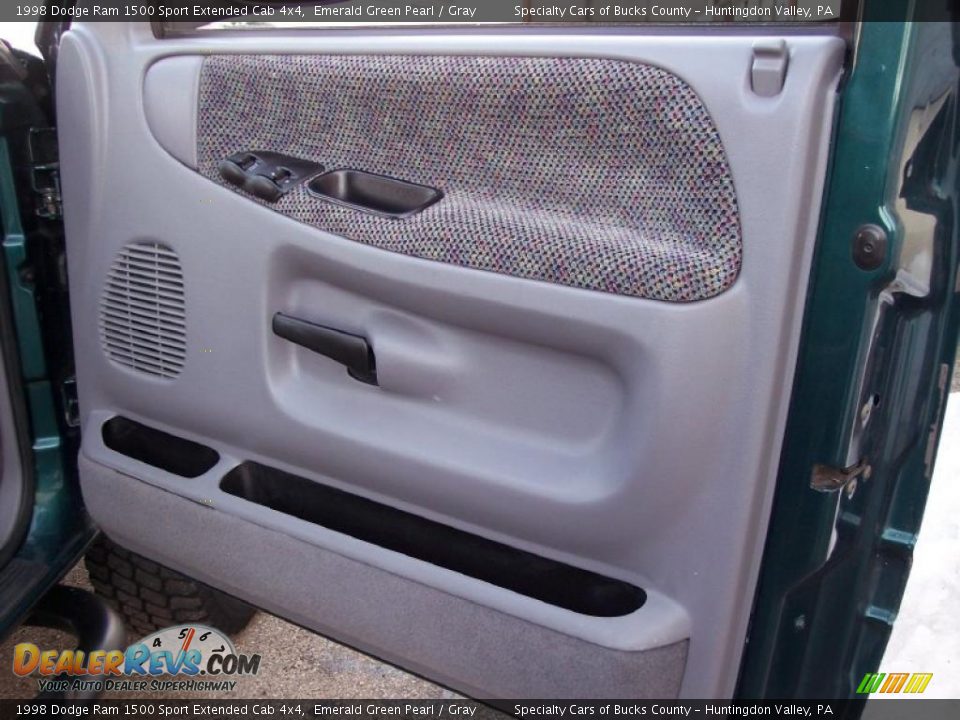 Door Panel of 1998 Dodge Ram 1500 Sport Extended Cab 4x4 Photo #35