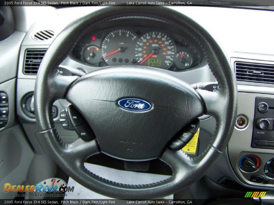 2005 Ford Focus ZX4 SES Sedan Pitch Black / Dark Flint/Light Flint Photo #19