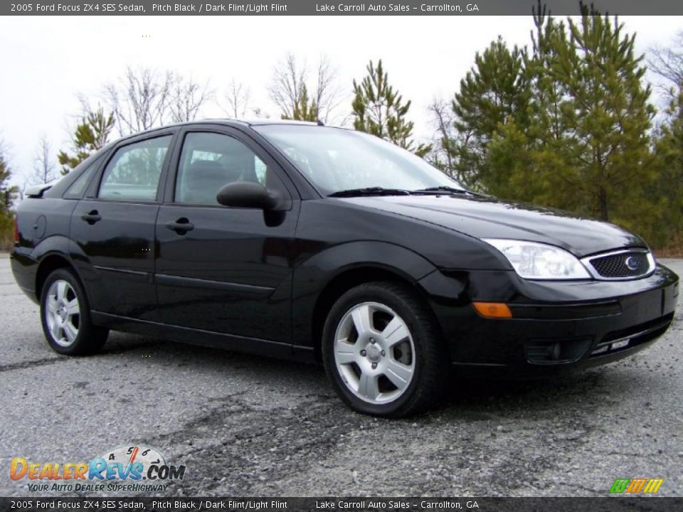 2005 Ford Focus ZX4 SES Sedan Pitch Black / Dark Flint/Light Flint Photo #36