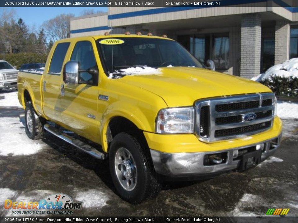 Front 3/4 View of 2006 Ford F350 Super Duty Amarillo Edition Crew Cab 4x4 Photo #1