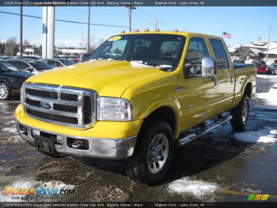 Front 3/4 View of 2006 Ford F350 Super Duty Amarillo Edition Crew Cab 4x4 Photo #12