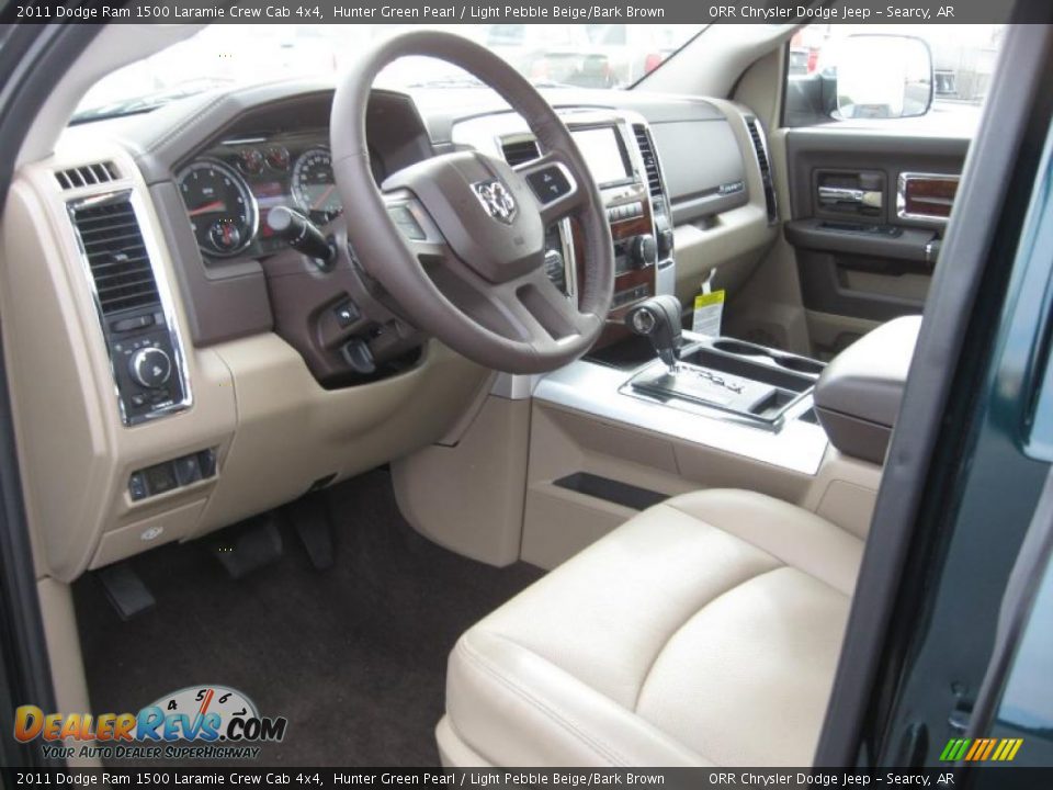 2011 Dodge Ram 1500 Laramie Crew Cab 4x4 Hunter Green Pearl / Light Pebble Beige/Bark Brown Photo #11