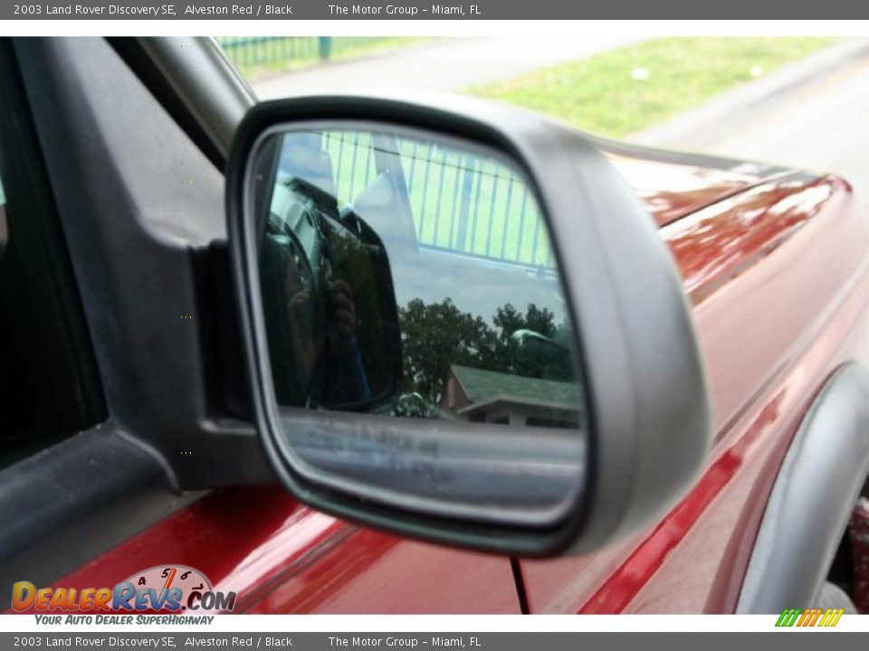 2003 Land Rover Discovery SE Alveston Red / Black Photo #22