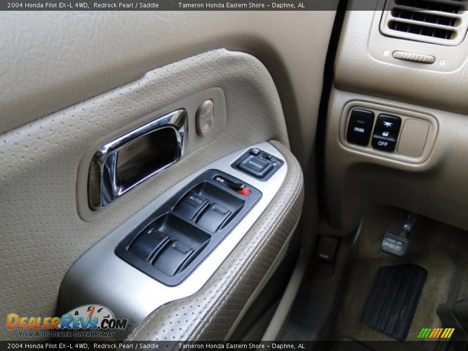 Controls of 2004 Honda Pilot EX-L 4WD Photo #16