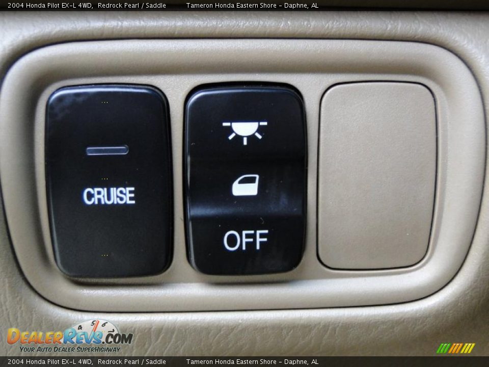 Controls of 2004 Honda Pilot EX-L 4WD Photo #17