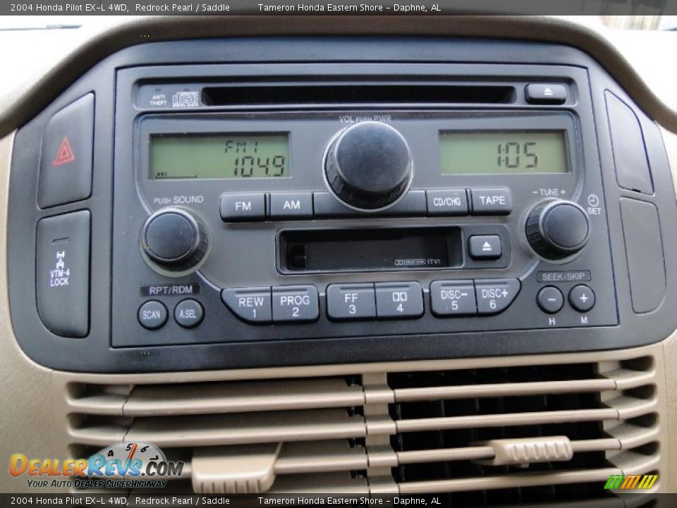 Controls of 2004 Honda Pilot EX-L 4WD Photo #23