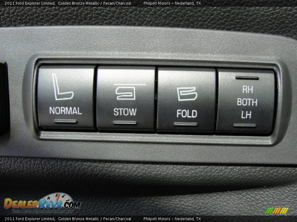 Controls of 2011 Ford Explorer Limited Photo #21