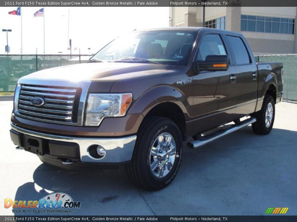 front-3-4-view-of-2011-ford-f150-texas-edition-supercrew-4x4-photo-7