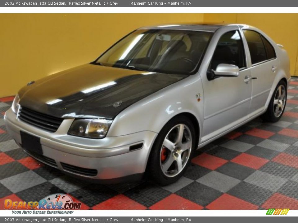 2003 Volkswagen Jetta GLI Sedan Reflex Silver Metallic / Grey Photo #2