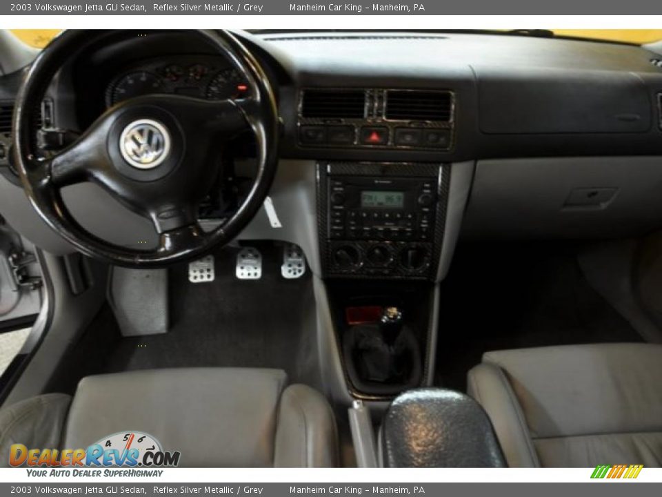 2003 Volkswagen Jetta GLI Sedan Reflex Silver Metallic / Grey Photo #5