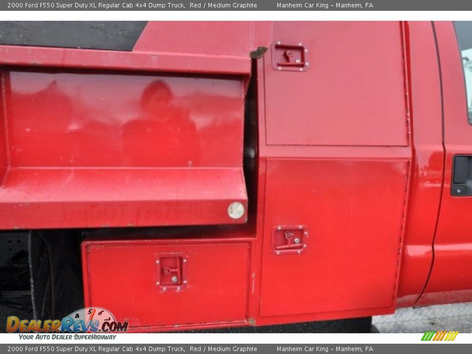 2000 Ford F550 Super Duty XL Regular Cab 4x4 Dump Truck Red / Medium Graphite Photo #24