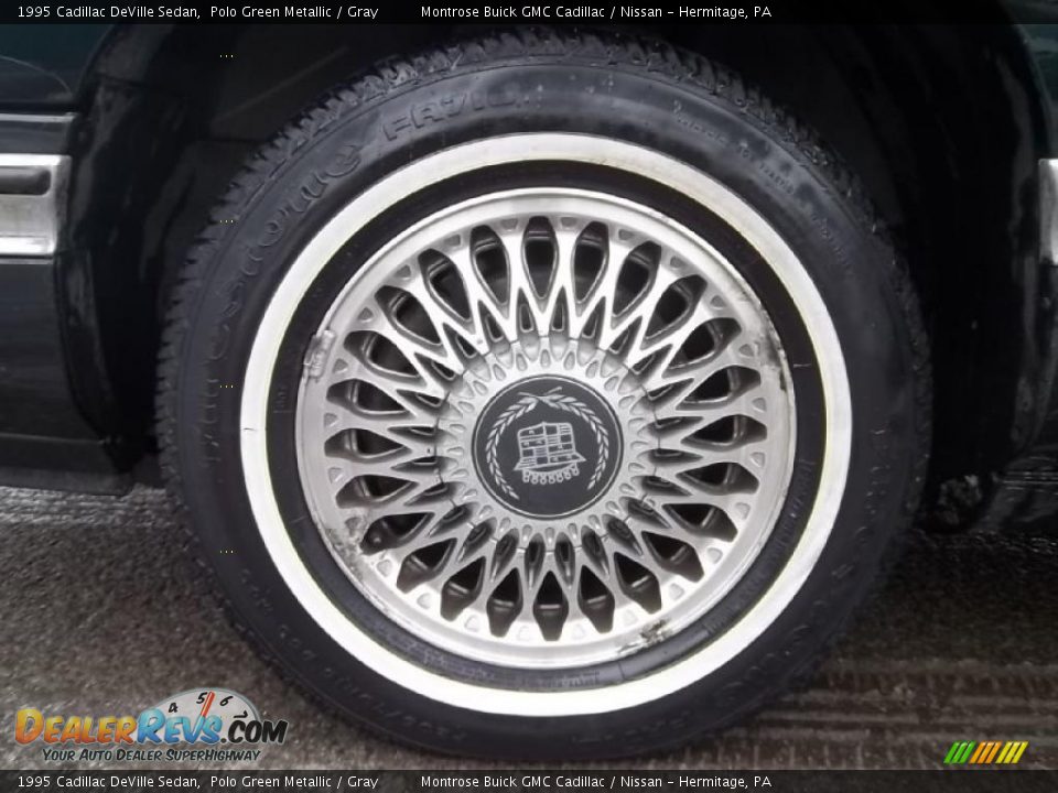 1995 Cadillac DeVille Sedan Wheel Photo #30