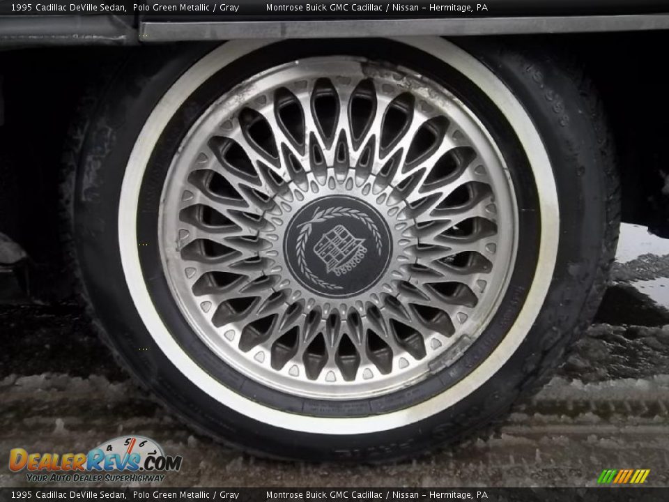 1995 Cadillac DeVille Sedan Wheel Photo #33